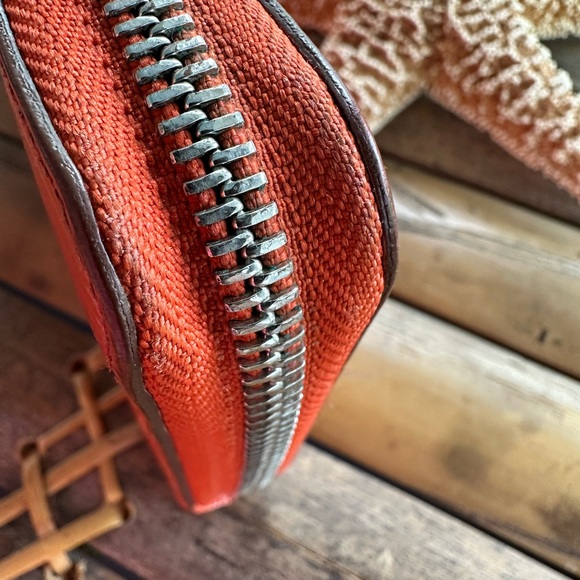 ❤️Louis Vuitton Orange Epi leather Zippy Wallet - Picture 7 of 11